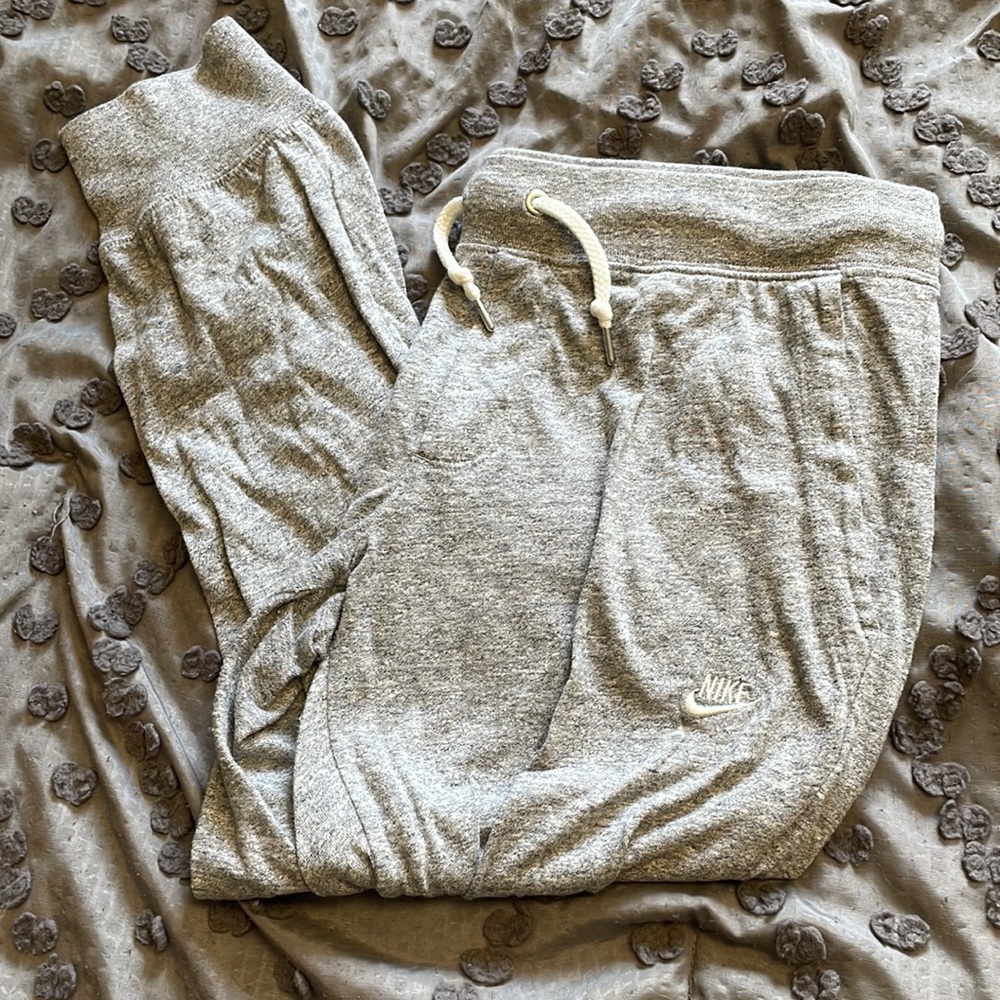 Nike capris. Mediums.